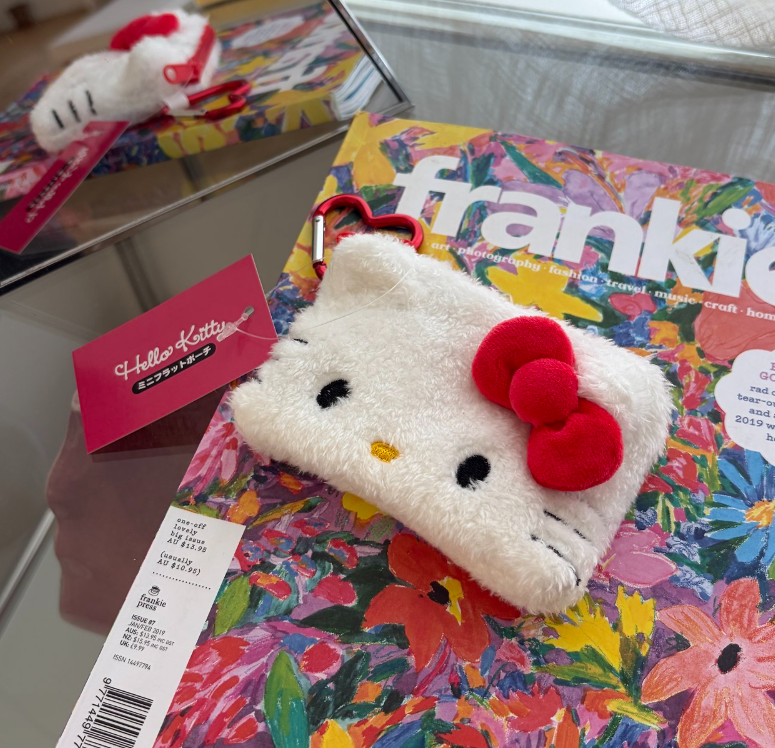 KT Fluffy Carabiner Pouch