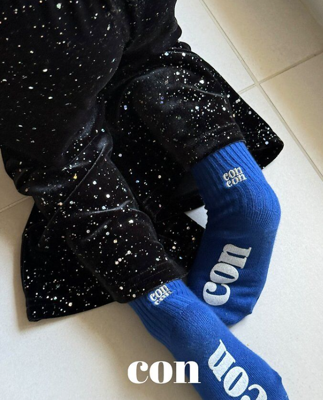 [CON] Ribbed Socks
