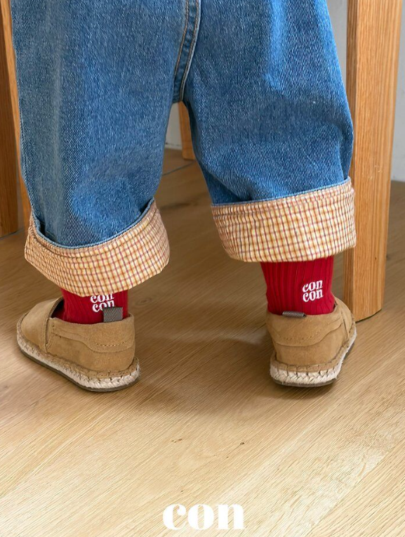 [CON] Ribbed Socks