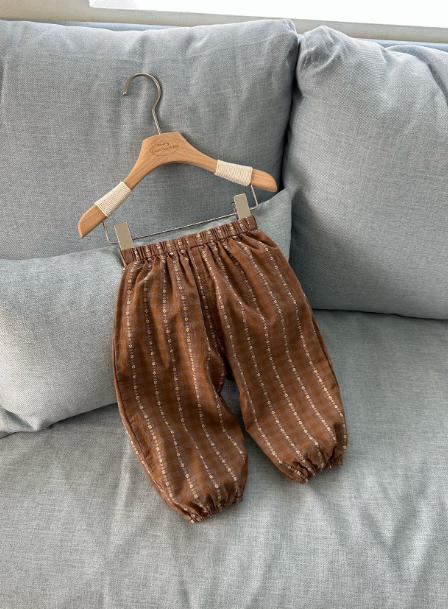 [MONBEBE] Floral Check Jogger Pants