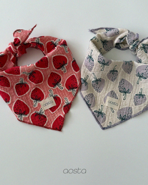 [AOSTA] Strawberry Scarf